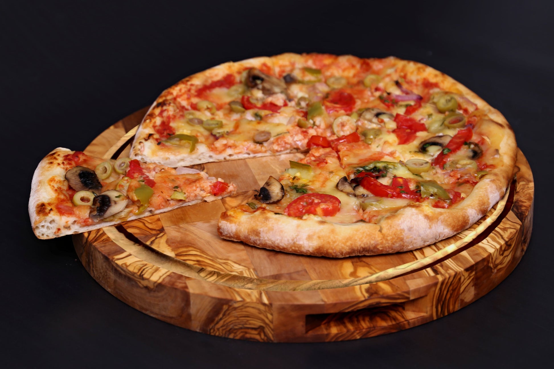 Olive Wood Round End Grain Cutting Board, chopping board 40 cm, gift, kitchen lovers