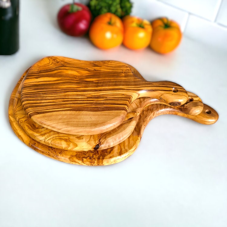 Olive Wood Medium Cutting Board with Handle 39 cm